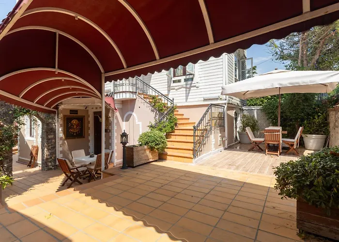 Hotel Sakine Hanim Mansion